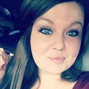 Meet your Posher, Michaela